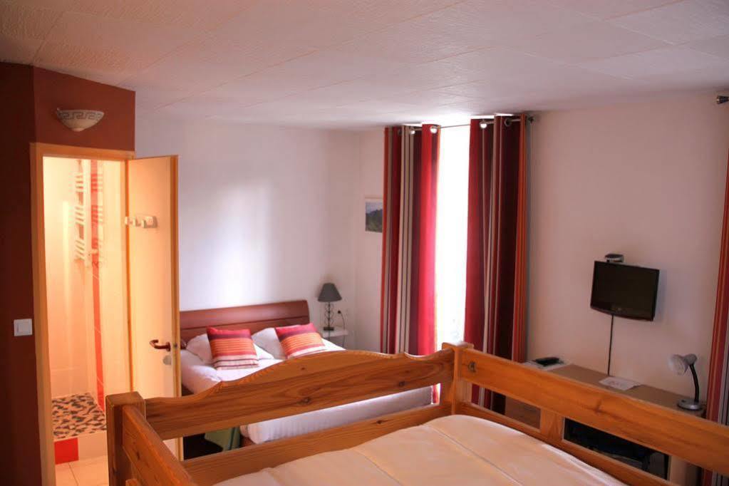 Agape Hotel Bessines Экстерьер фото