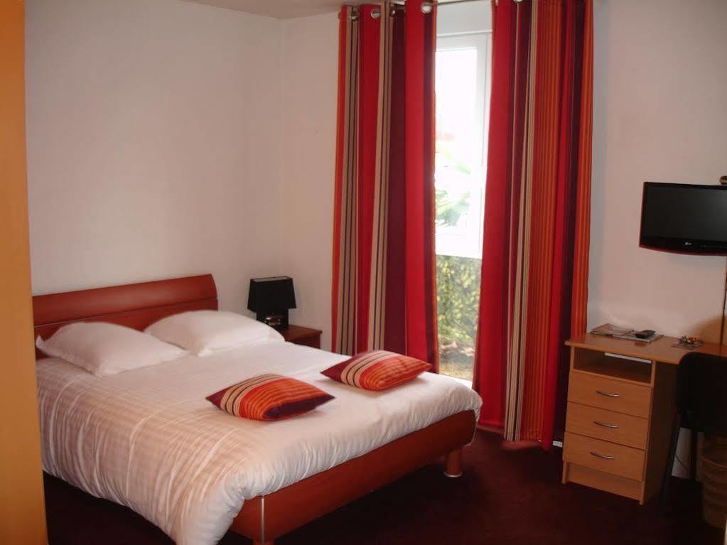 Agape Hotel Bessines Экстерьер фото