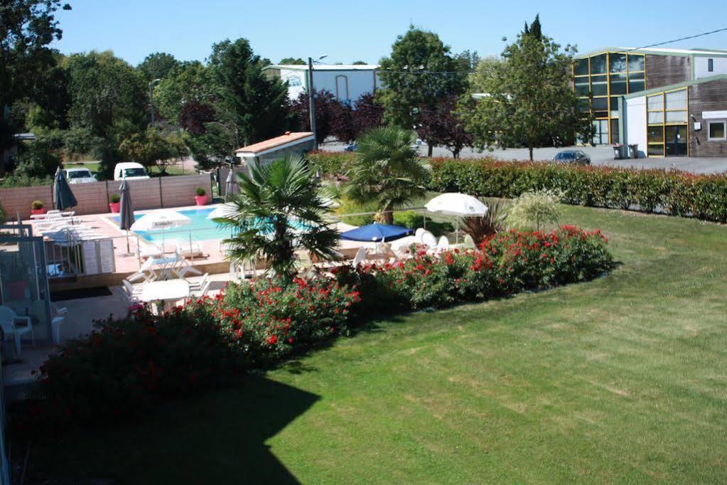 Agape Hotel Bessines Экстерьер фото