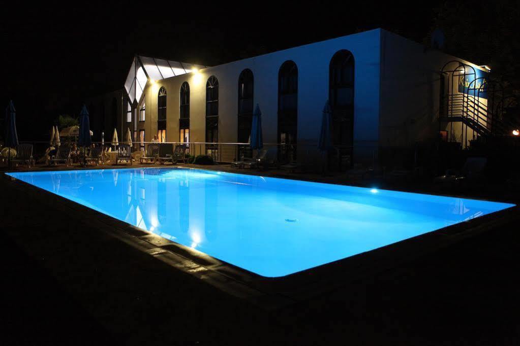 Agape Hotel Bessines Экстерьер фото