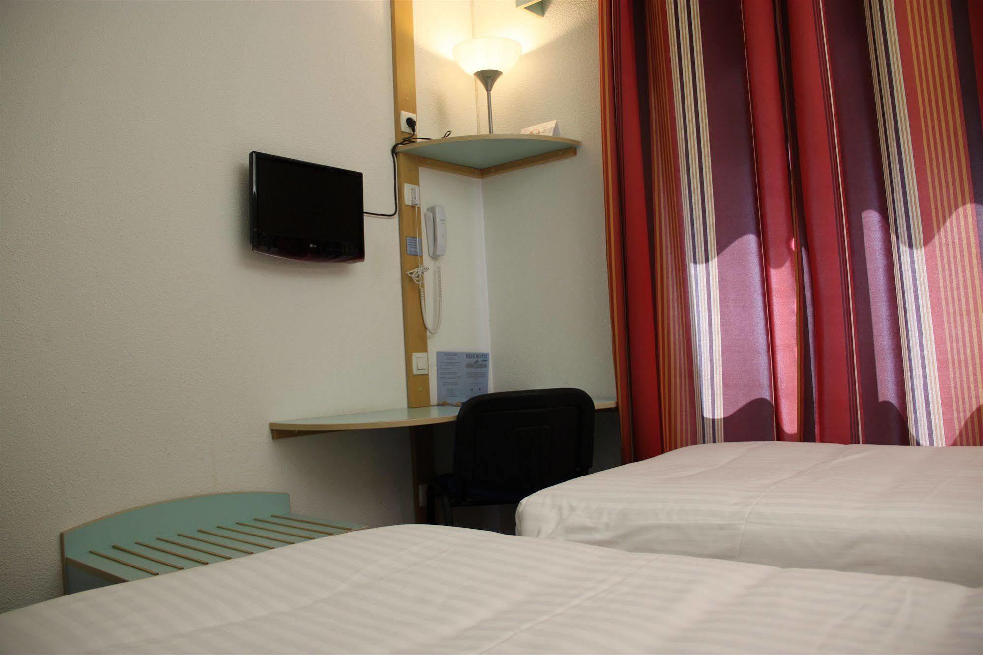 Agape Hotel Bessines Экстерьер фото